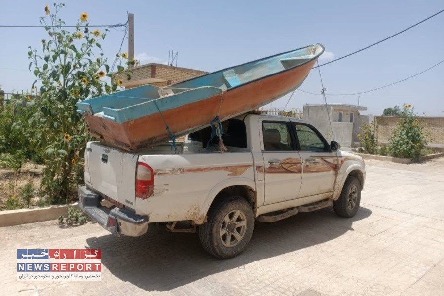 قایق صیادی به همراه ادوات صید (صید غیر مجاز) در قیروکارزین کشف وضبط شد