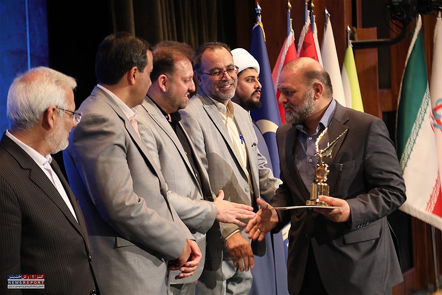 صبانور با درخشش در محیط زیست، جامعه و کیفیت، تندیس ویژه اجلاس را دریافت کرد