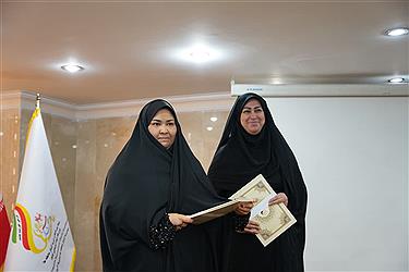 تصویر سفره امام رضا(ع) در پایتخت؛ گردهمایی خادمان آبشار عاطفه‌ها برای رفع محرومیت