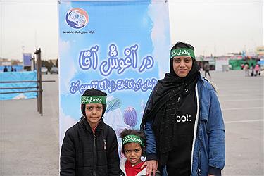 تصویر موج گسترده خدمت‌رسانی آبشار عاطفه ها به زائران در نیمه شعبان